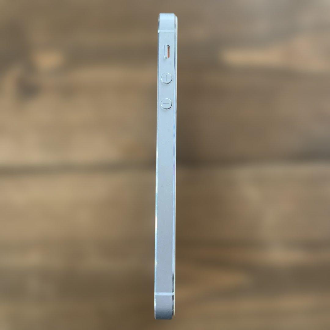 【n】美品 iPhone 5s 64GB シルバー 箱あり 動作品