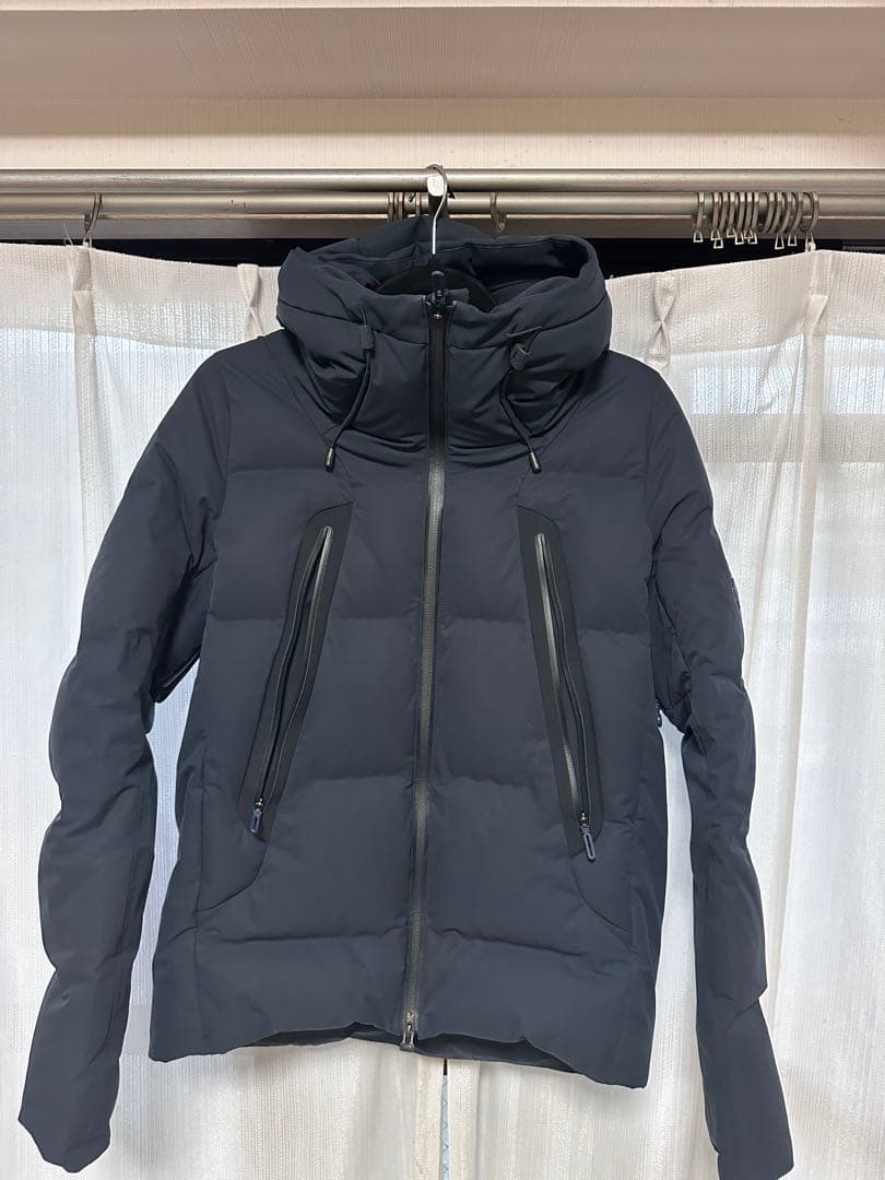 【美品・ギャランティカードあり】DESCENTE水沢ダウン マウンテニアネイビー