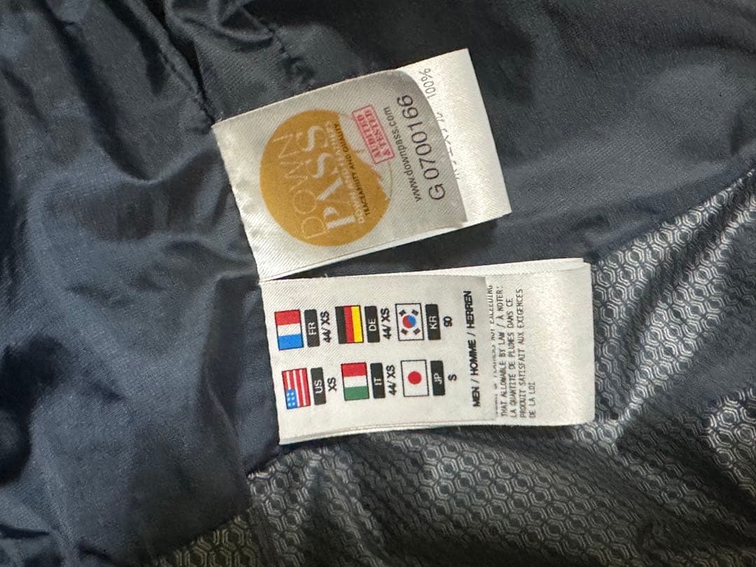 【美品・ギャランティカードあり】DESCENTE水沢ダウン マウンテニアネイビー