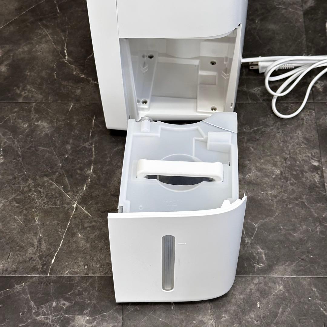 ω送料込！2023年製SHARP コンプレッサー式 除湿機 CV-P71-W