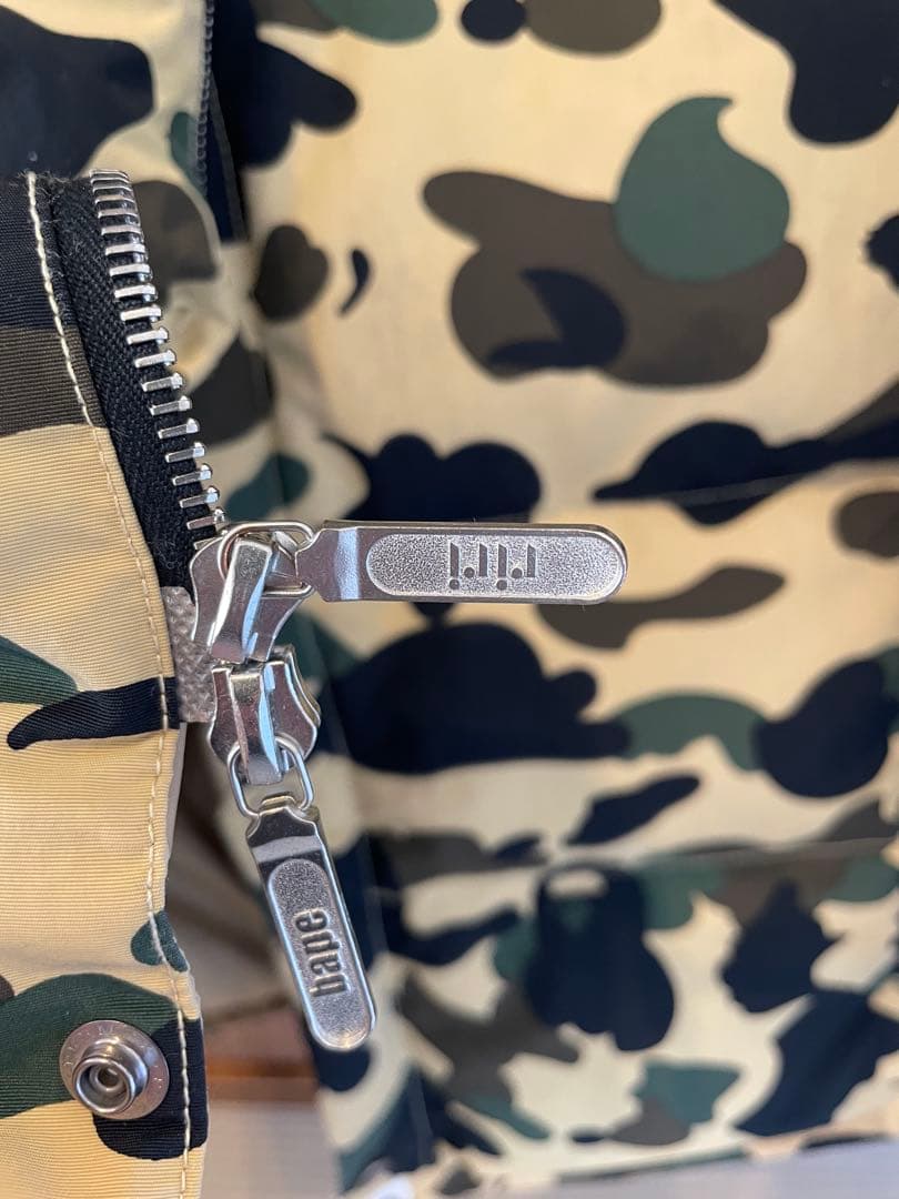 A BATHING APE カモフラ ダウンジャケット 【ジャンク品】
