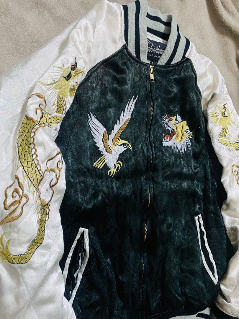 Embroidered 日本 スカジャン限定版 龍　サテン 100%silk