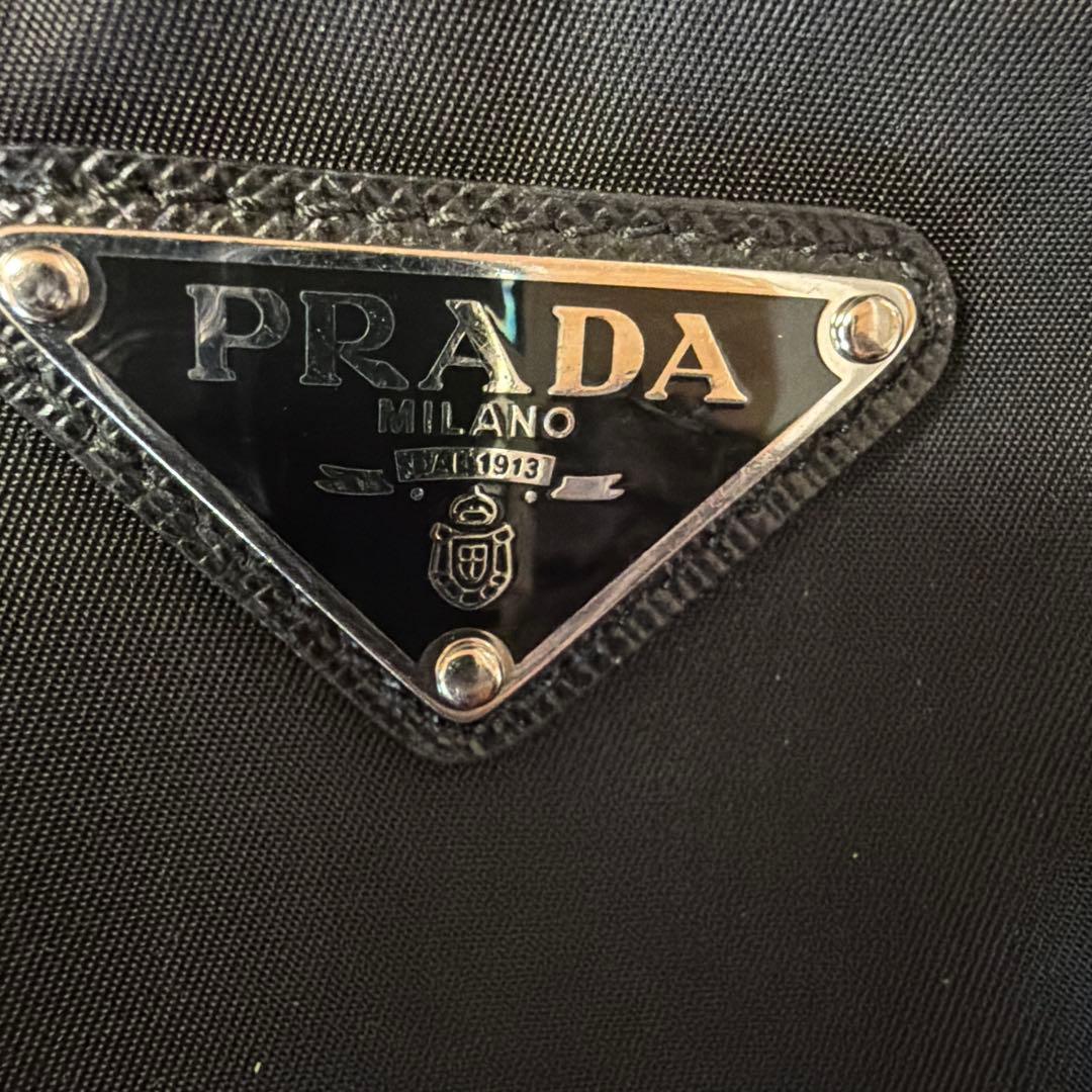 PRADA. Re-Nylon スマートフォンケース