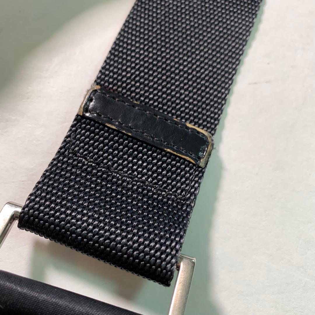 PRADA ブラック ショルダーバッグ 三角プレート リモンタ ナイロン 斜め掛