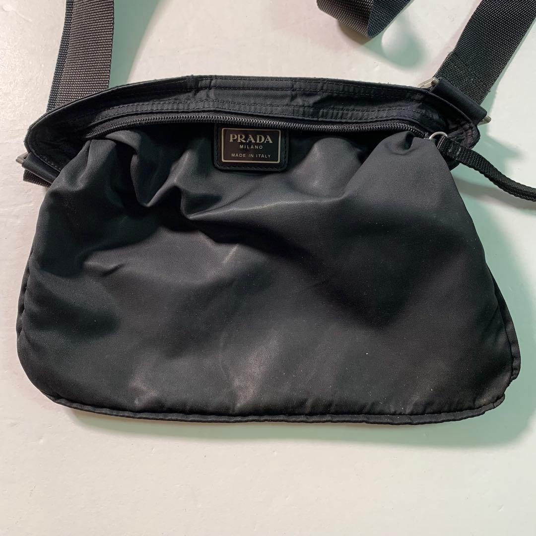 PRADA ブラック ショルダーバッグ 三角プレート リモンタ ナイロン 斜め掛
