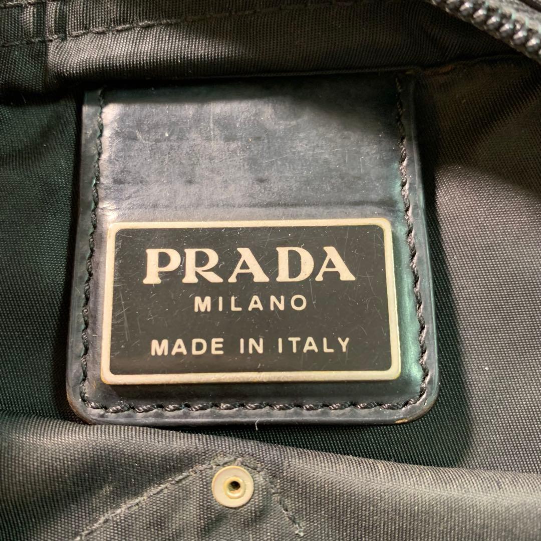 PRADA ブラック ショルダーバッグ 三角プレート リモンタ ナイロン 斜め掛