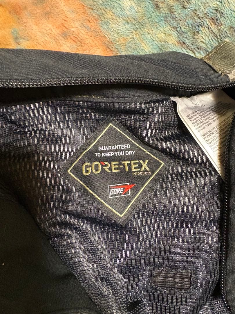 ボルコムGORE-TEX ジャケット　GORE-TEXビブパンツ　セット