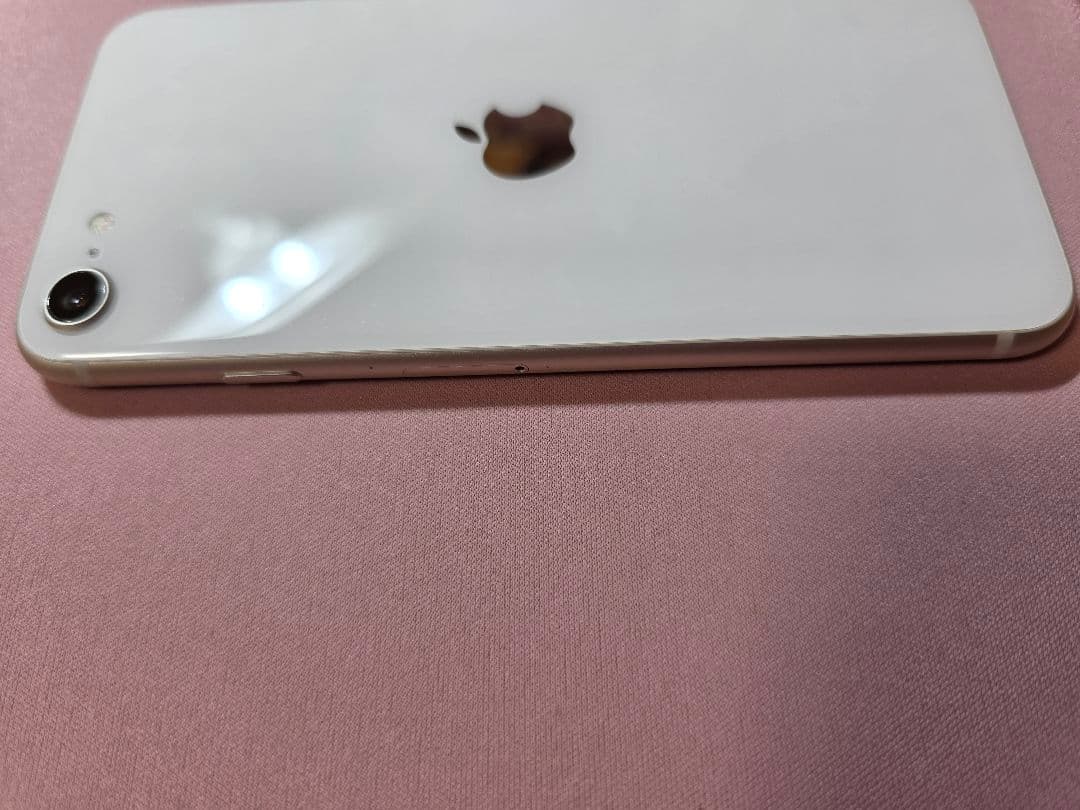 Apple iPhone SE3 64GB SIMフリー ホワイト