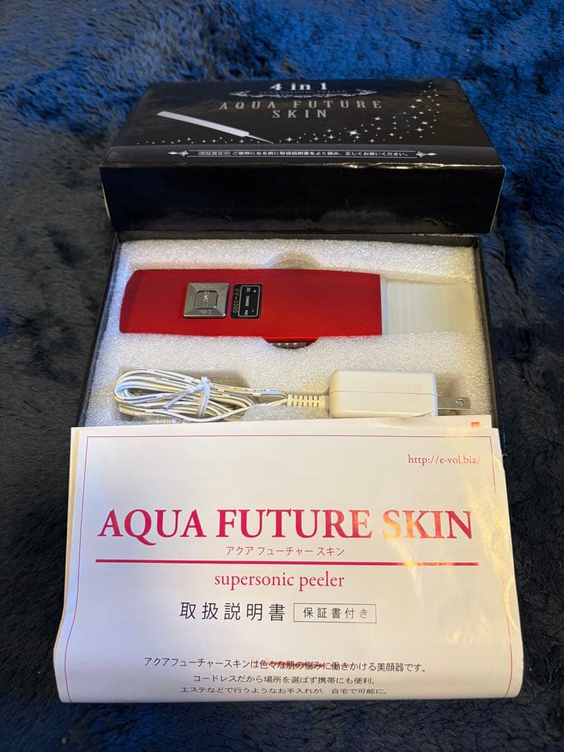 AQUA FUTURE SKIN 4 in 1 美顔器