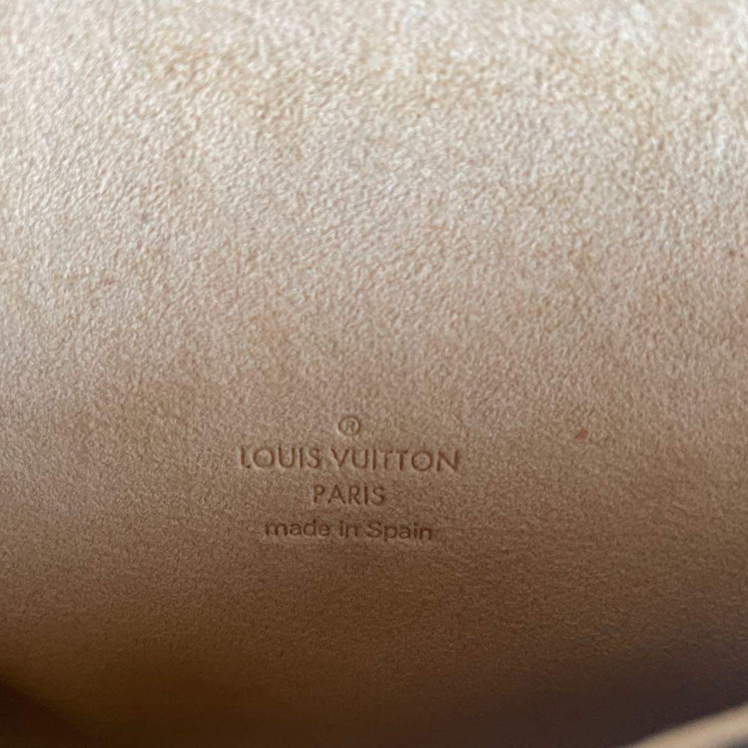 訳あり！Louis Vuitton モノグラムポーチ(ストラップなし)