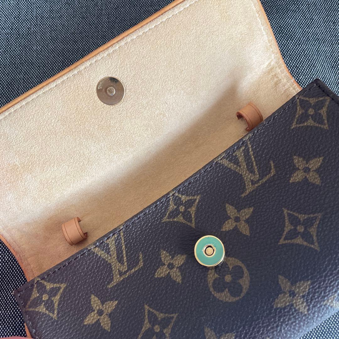 訳あり！Louis Vuitton モノグラムポーチ(ストラップなし)