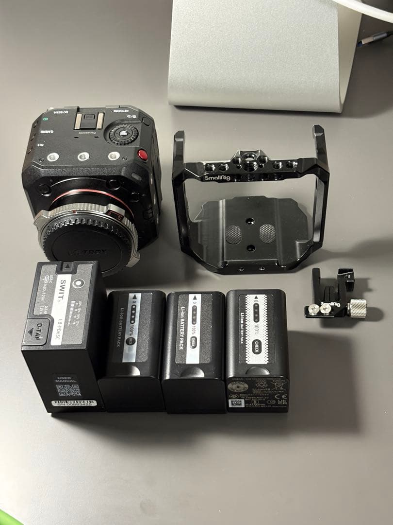 ビデオカメラ Panasonic Bs-1H Lumix Full Frame