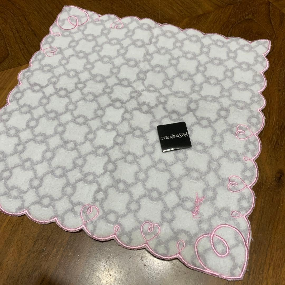 イヴ・サンローラン ハンカチセット　ハート柄