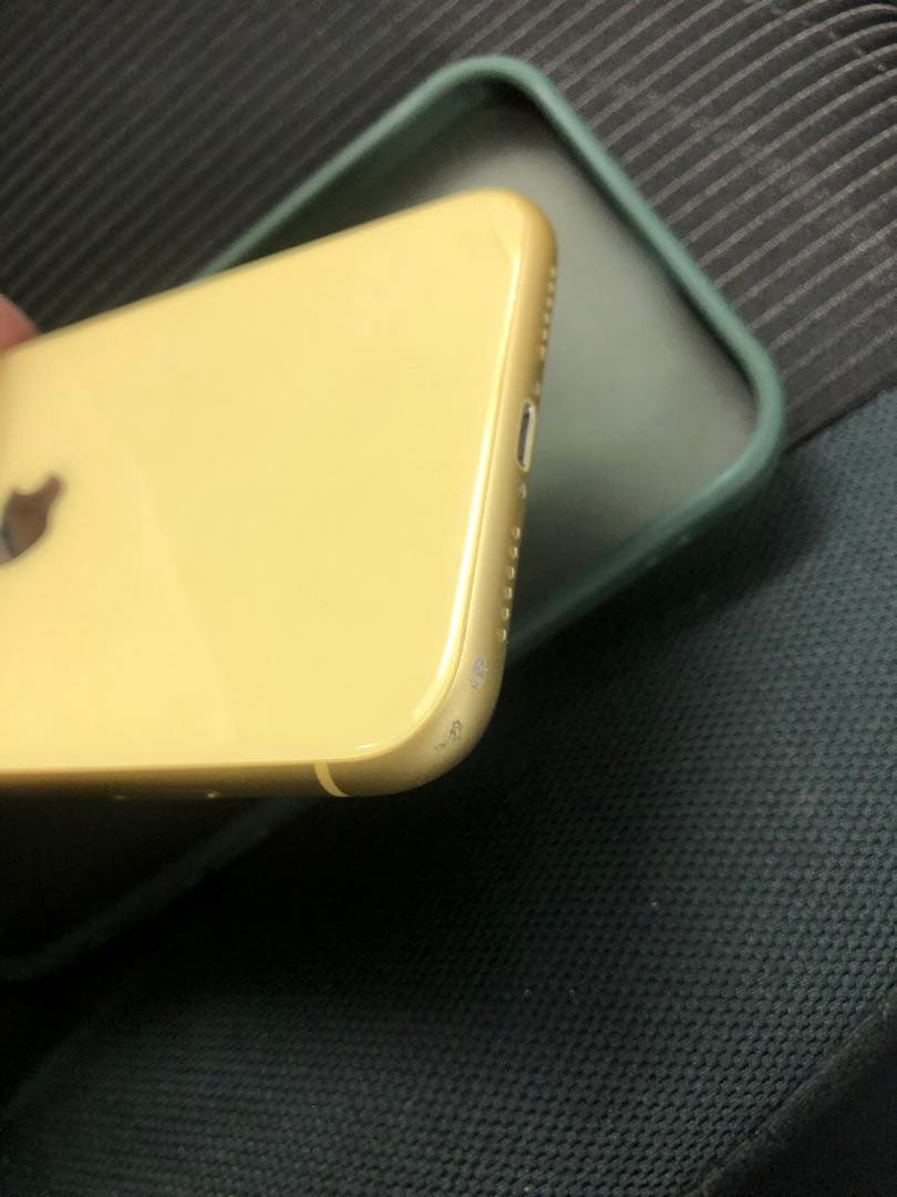 iPhone 11 64GB ゴールド