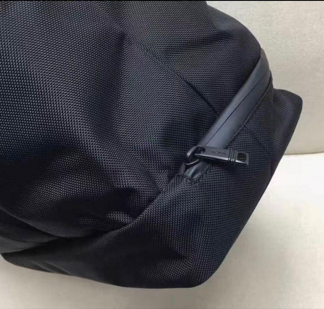 TUMI ALPHAアルファ キャリーオールトート ブラック　未使用に近い