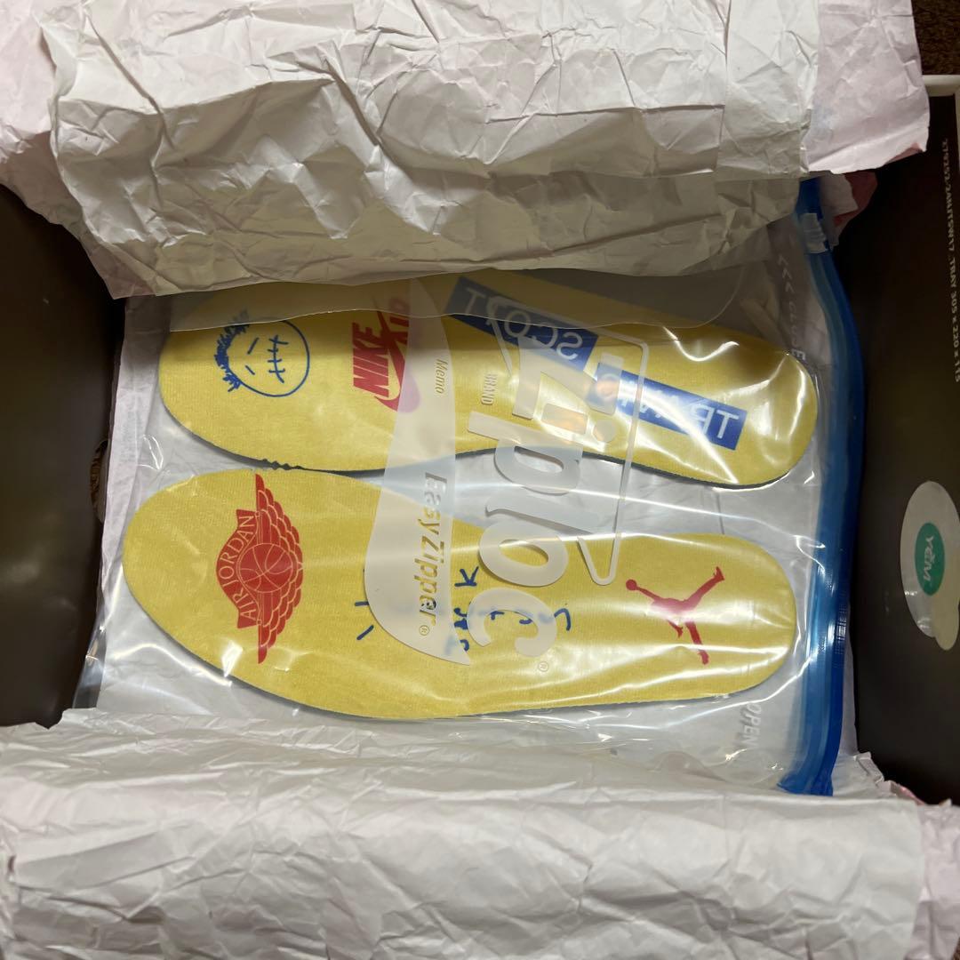 靴 Travis Scott Nike Air Jordan1 Low Canary