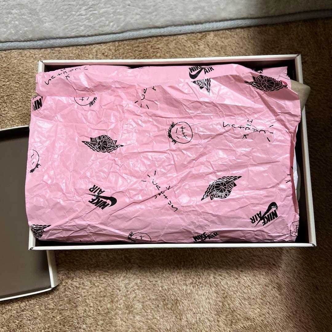 靴 Travis Scott Nike Air Jordan1 Low Canary