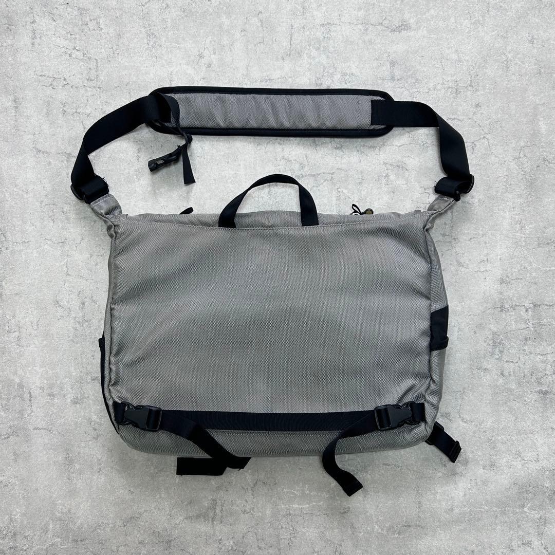 バッグ Patagonia Half Mass messenger bag gray