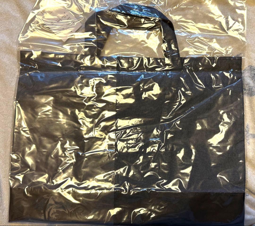 未使用　ファミリア　手刺繍　デニムバッグ　ブラック