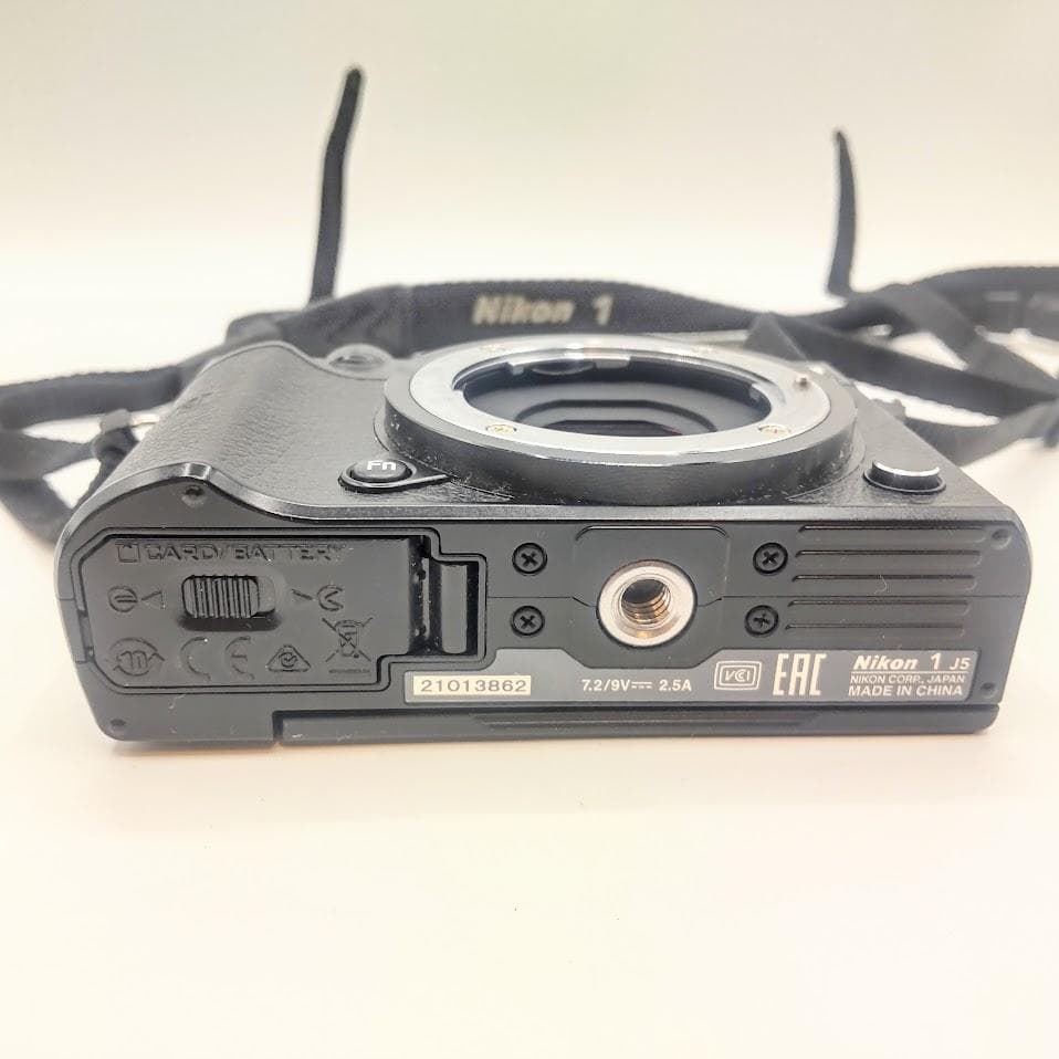 ★撮影3459枚★ Nikon ニコン Nikon1 J5　ボディ 一眼