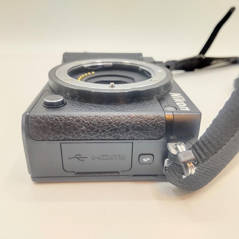 ★撮影3459枚★ Nikon ニコン Nikon1 J5　ボディ 一眼