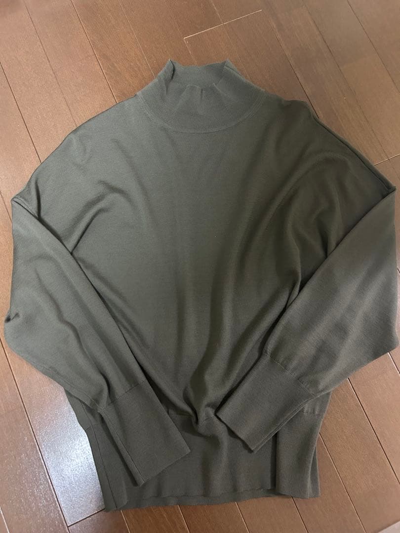 セオリーリュクス　ボトルネック　プルオーバー　ニット　新品
