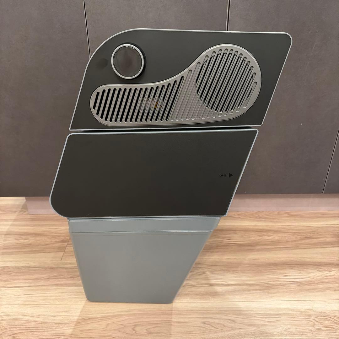 テスラModel Y用ミニ冷蔵庫.車載冷蔵庫