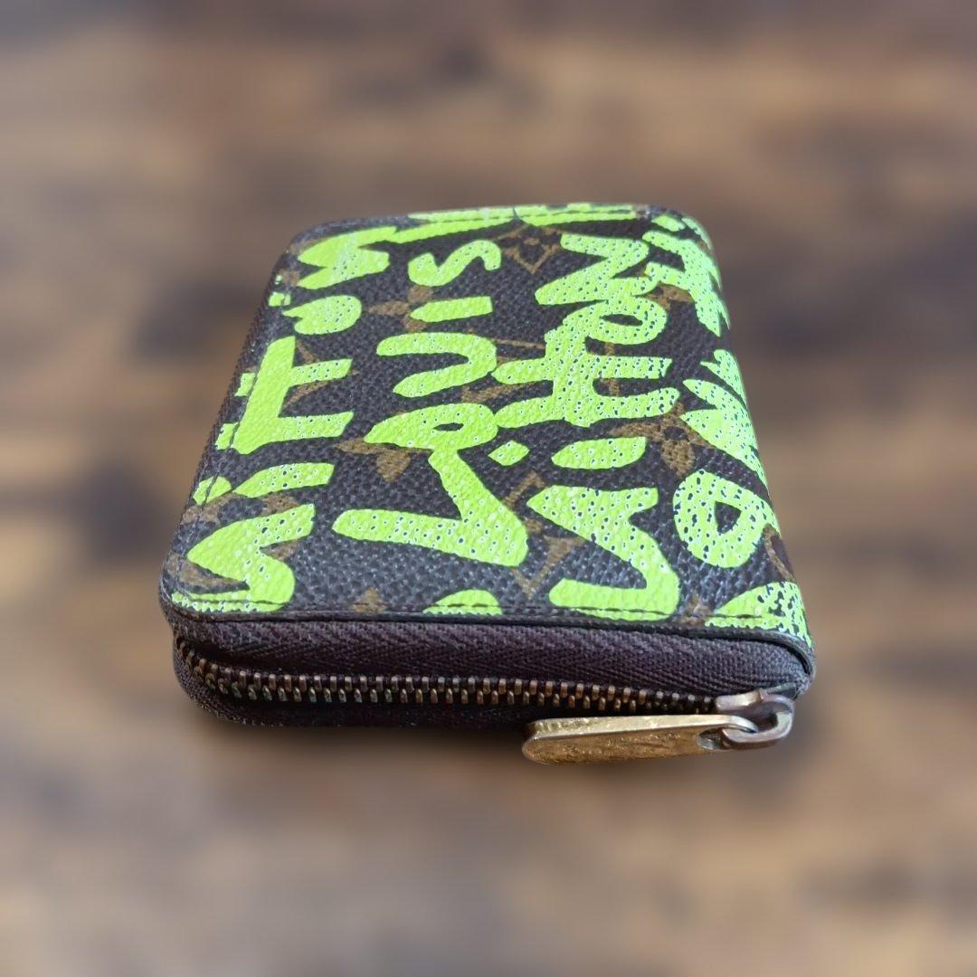 希少　Louis Vuitton グラフィティ ケース　二つ折り財布