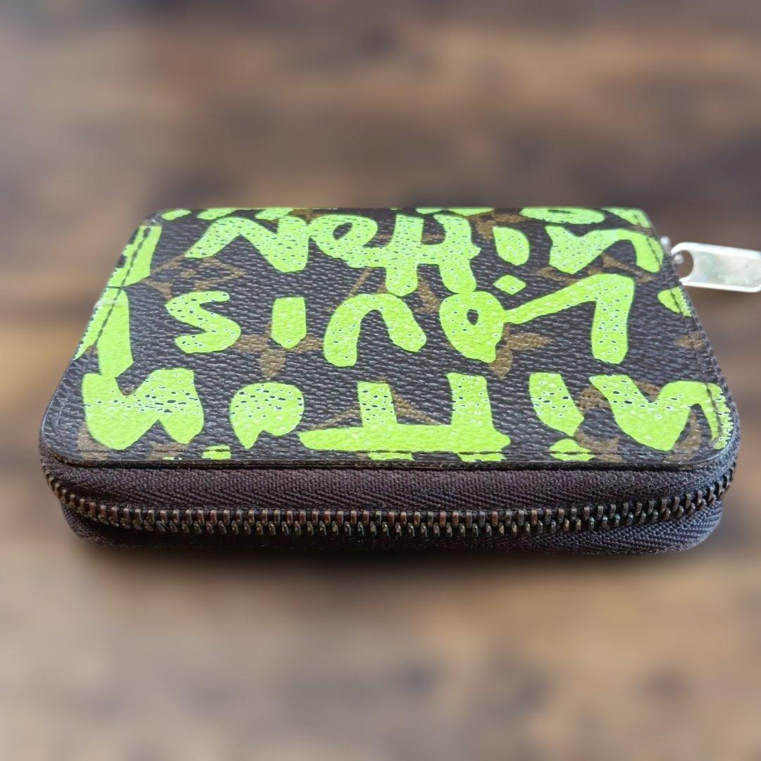 希少　Louis Vuitton グラフィティ ケース　二つ折り財布