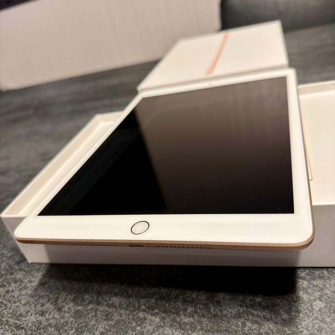 iPad8 超美品 32GB WiFiモデル ゴールド