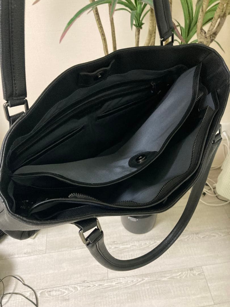 【新春セール】ブルーシンシア本革トートバッグ ブラック