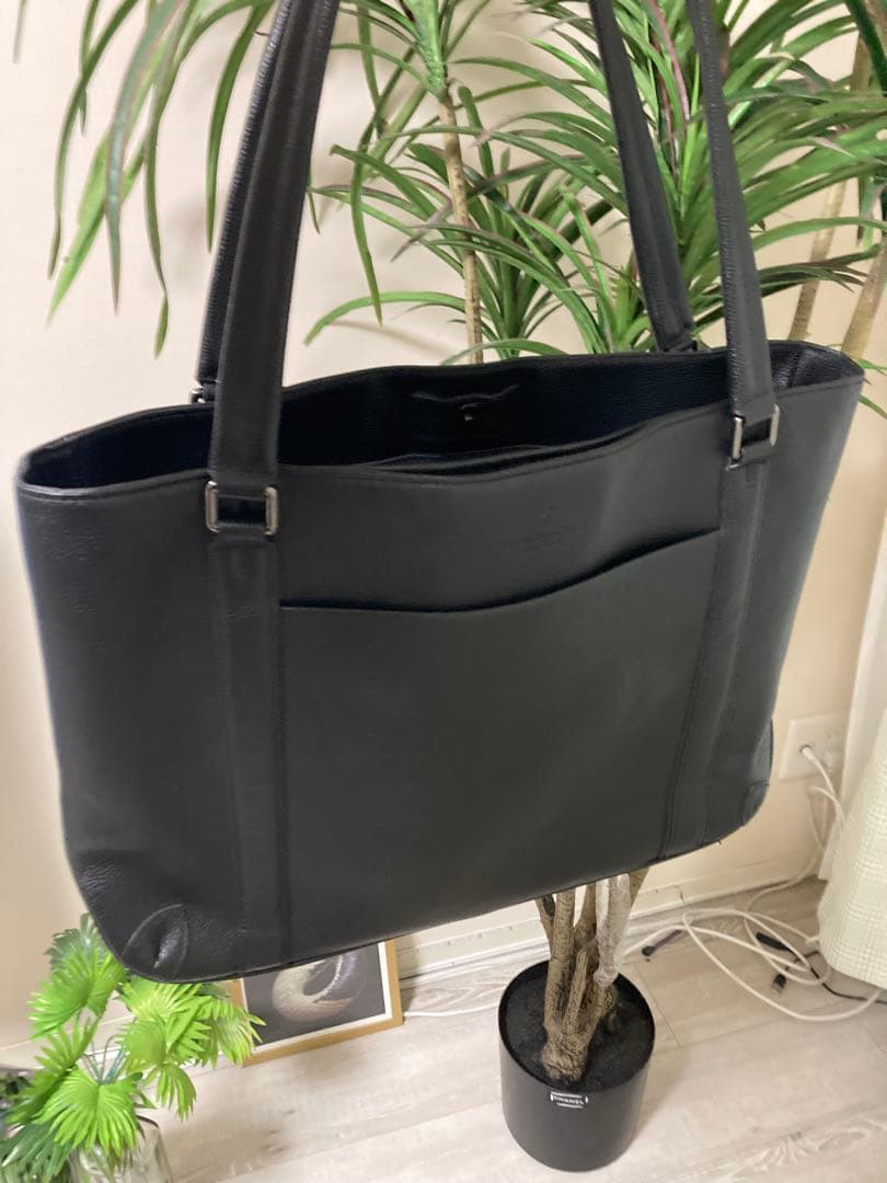 【新春セール】ブルーシンシア本革トートバッグ ブラック