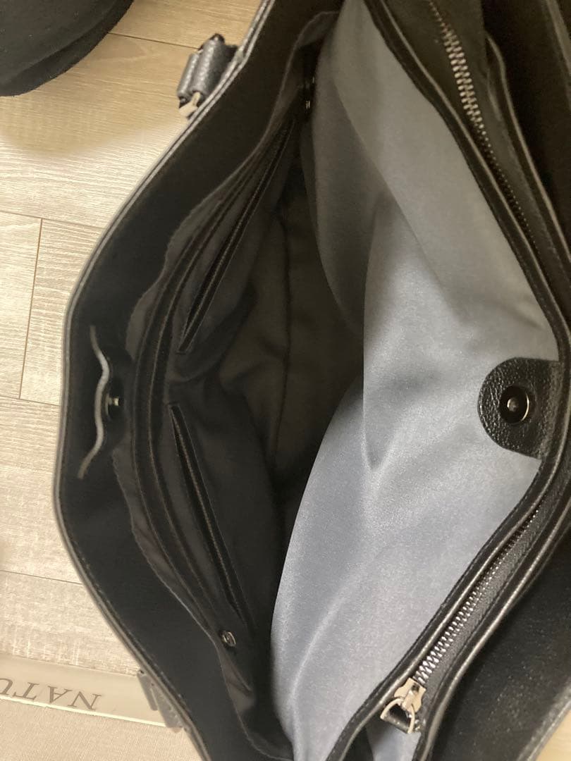 【新春セール】ブルーシンシア本革トートバッグ ブラック