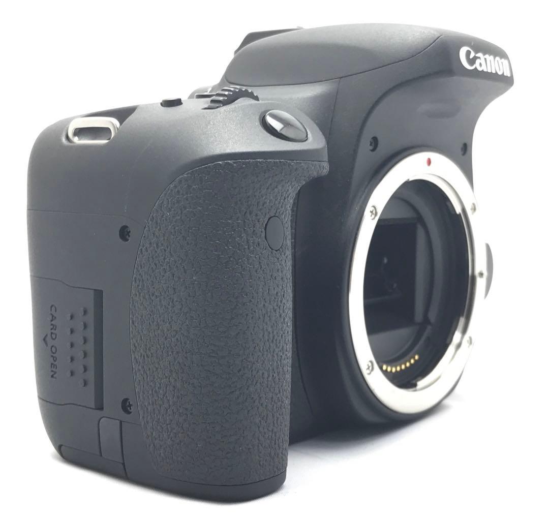 ショット数4000の極美品！Canon EOS 8000D Wレンズキット♪