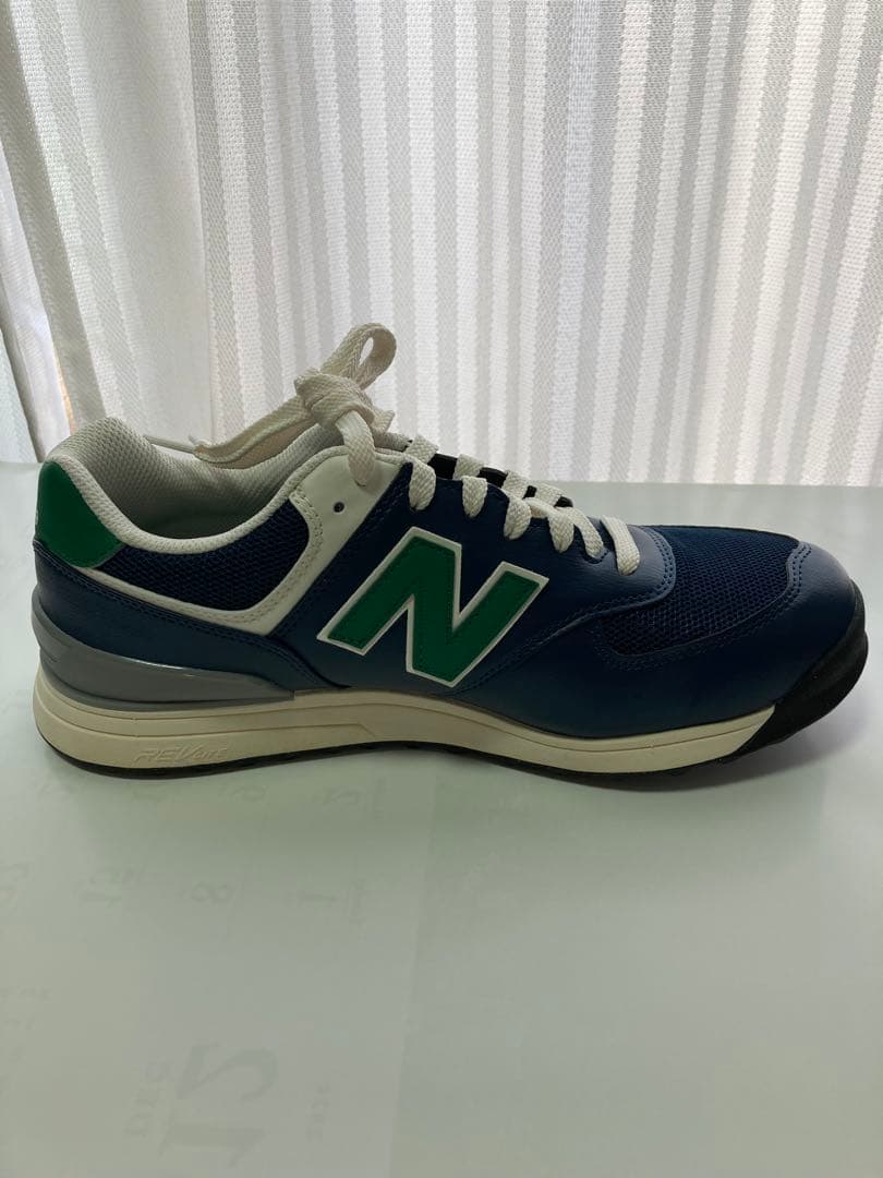 ゴルフシューズ　レディース　ニューバランス