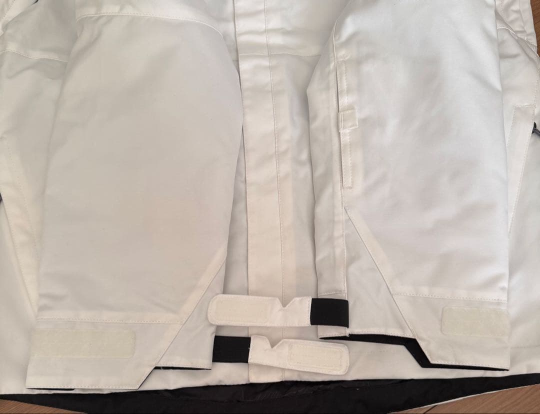 686 スノーボードウェア 上下 M 白×黒(練習用・サブ用)