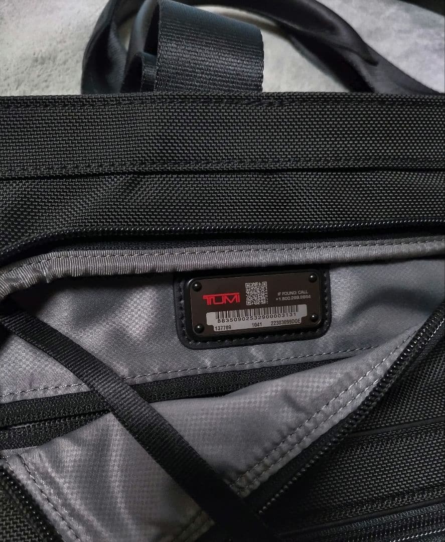 トゥミ　エクスパンダブル　トートバック　バリスティックナイロン