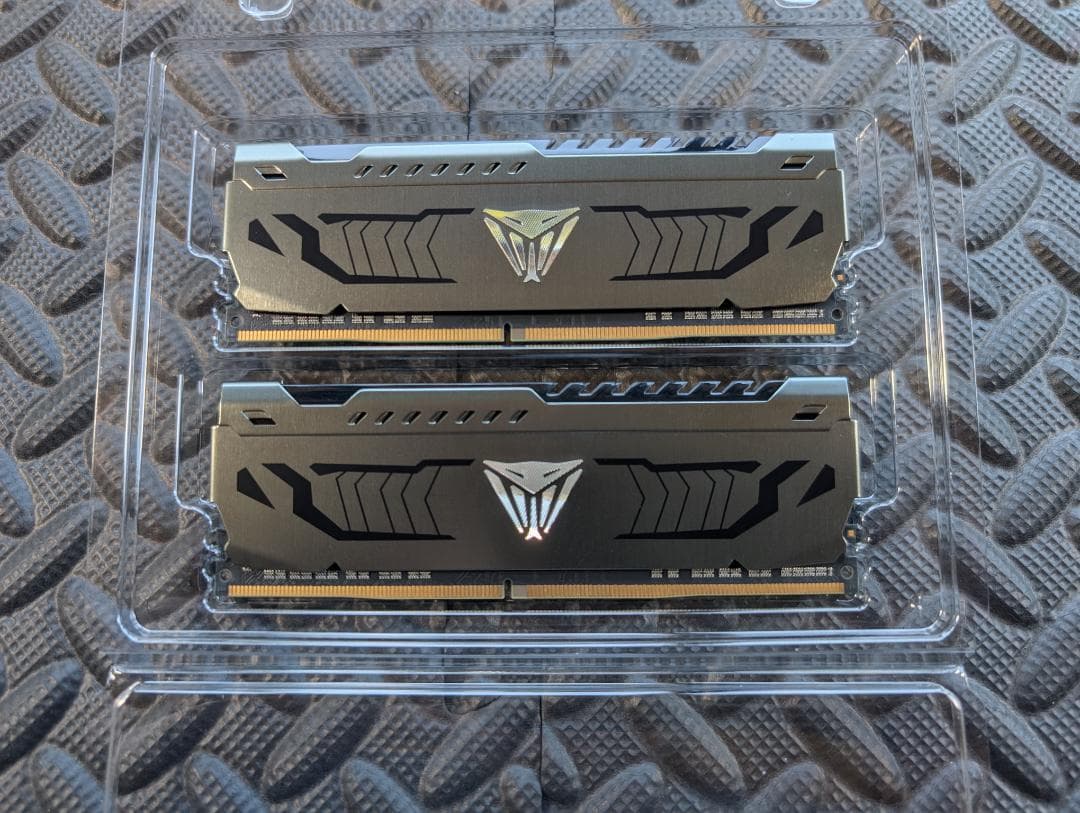 メモリー Patriot Viper Steel DDR4 64GB(32GBx2)