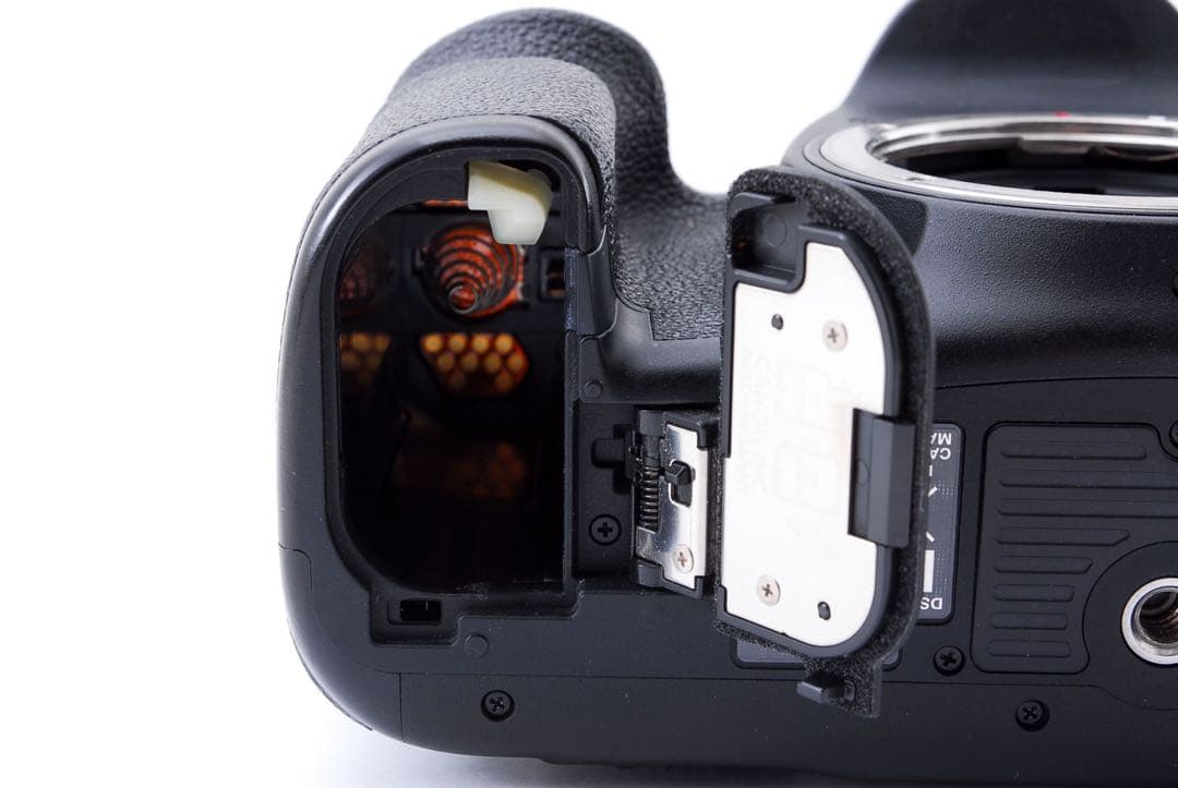 【動作品】キヤノン デジタル一眼レフ CANON EOS 7D Mark2