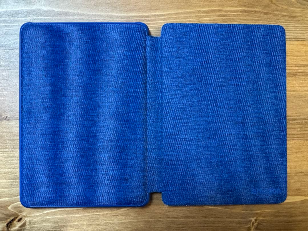 Kindle Paperwhite第10世代・32GB 広告なし　純正カバー付き