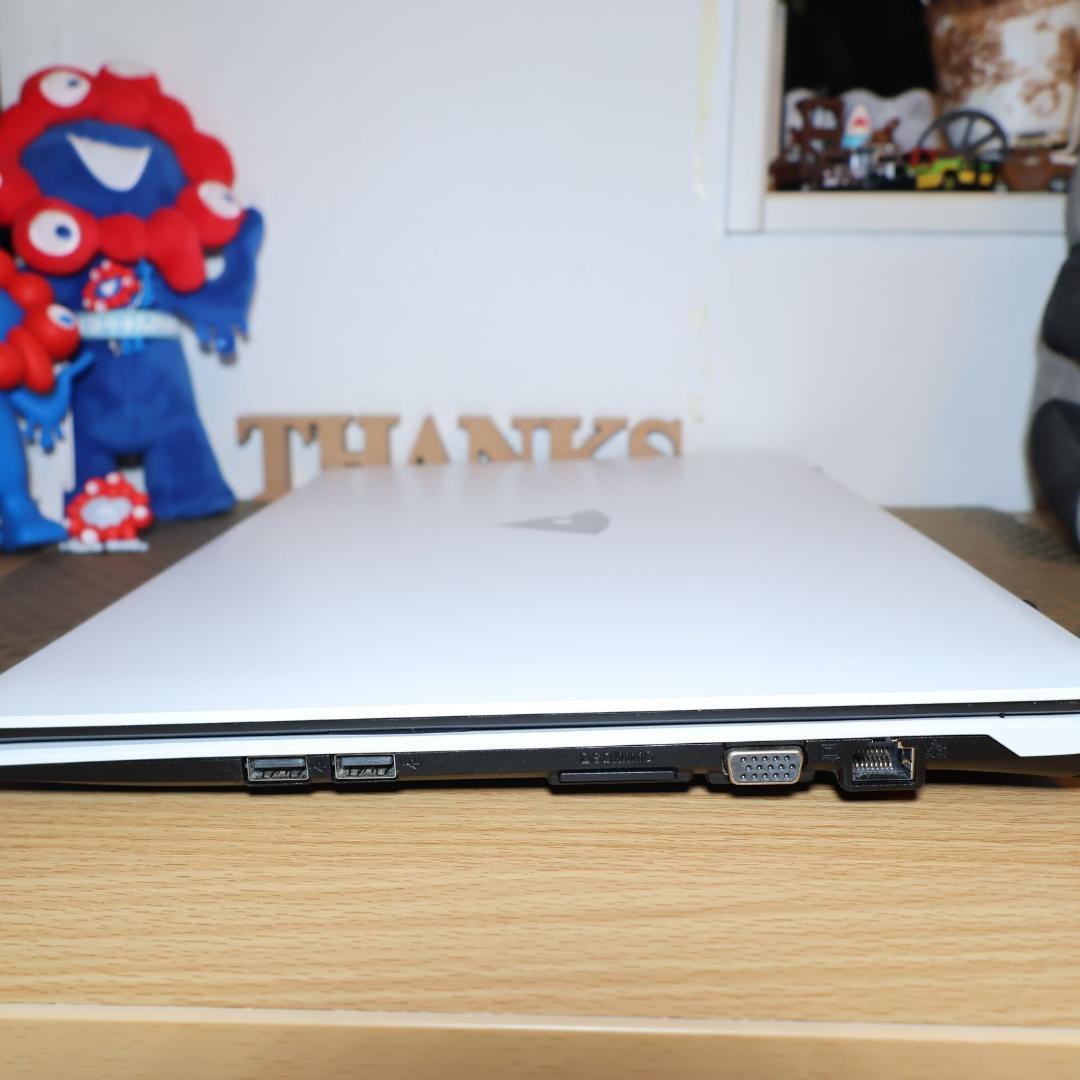 Win11公式対応8世代i7/メ8G/新品SSD480G/無線/カメラ/FHD