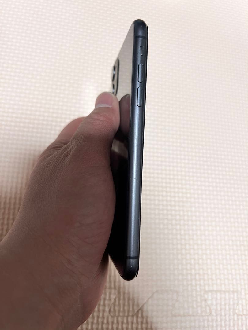 iPhone 11 64GB ブラック 本体 SIMロック解除