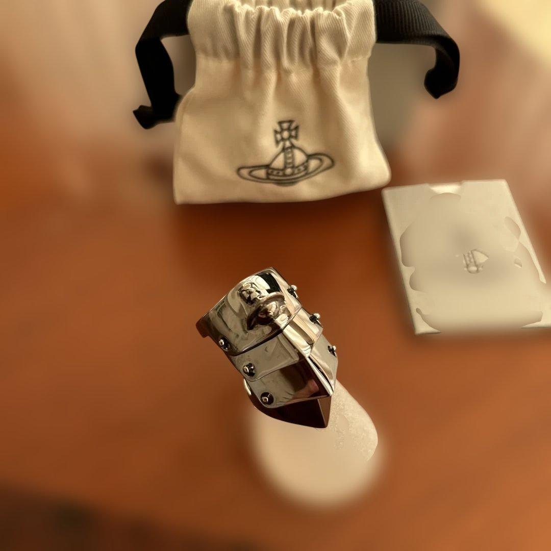 美品　ヴィヴィアンウエストウッド アーマーリング Ｌサイズ
