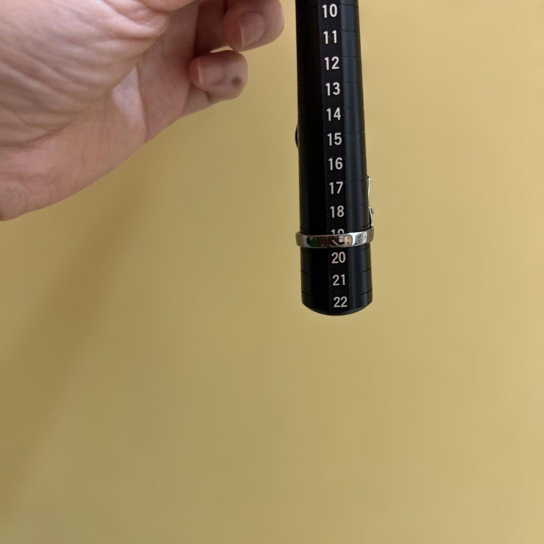 美品　ヴィヴィアンウエストウッド アーマーリング Ｌサイズ