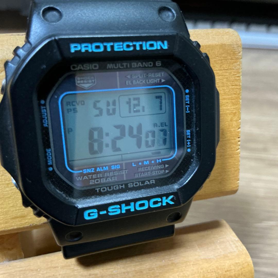 電波ソーラー　CASIO G-SHOCK ブルー＆ブラック　GW-M5610BA