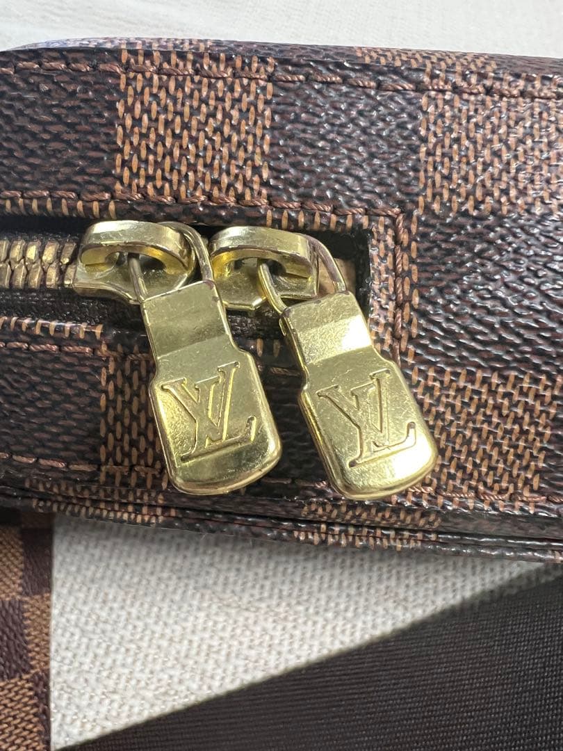 LOUIS VUITTON ルイヴィトン　ジェロニモス