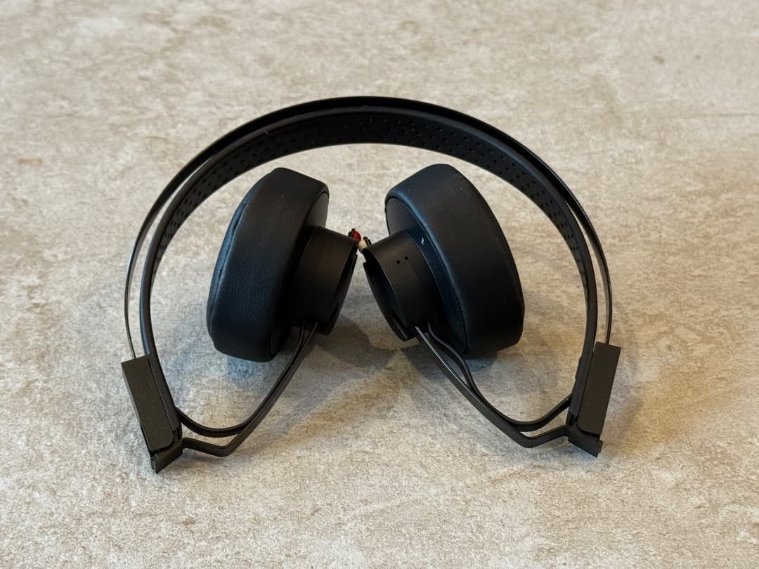新品同様 Teenage Engineering M-1 headphones