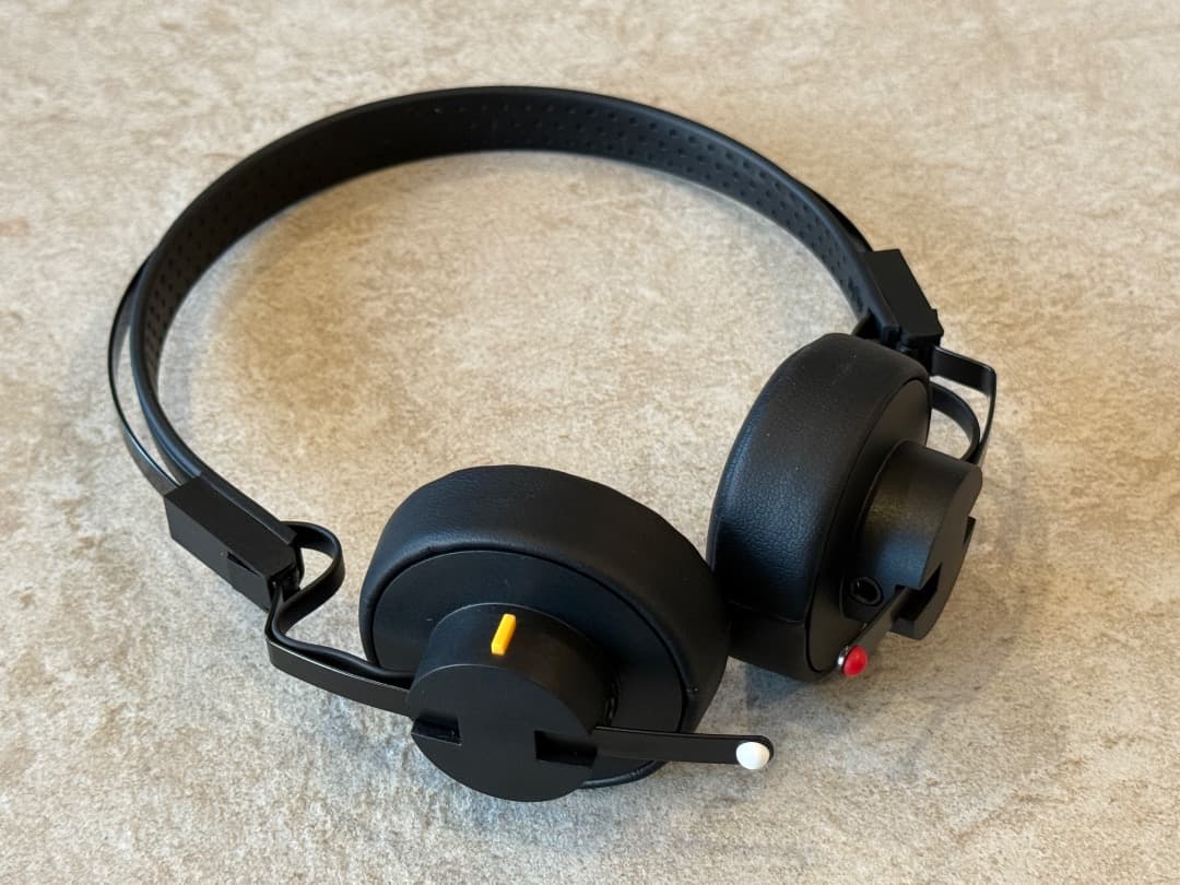 新品同様 Teenage Engineering M-1 headphones