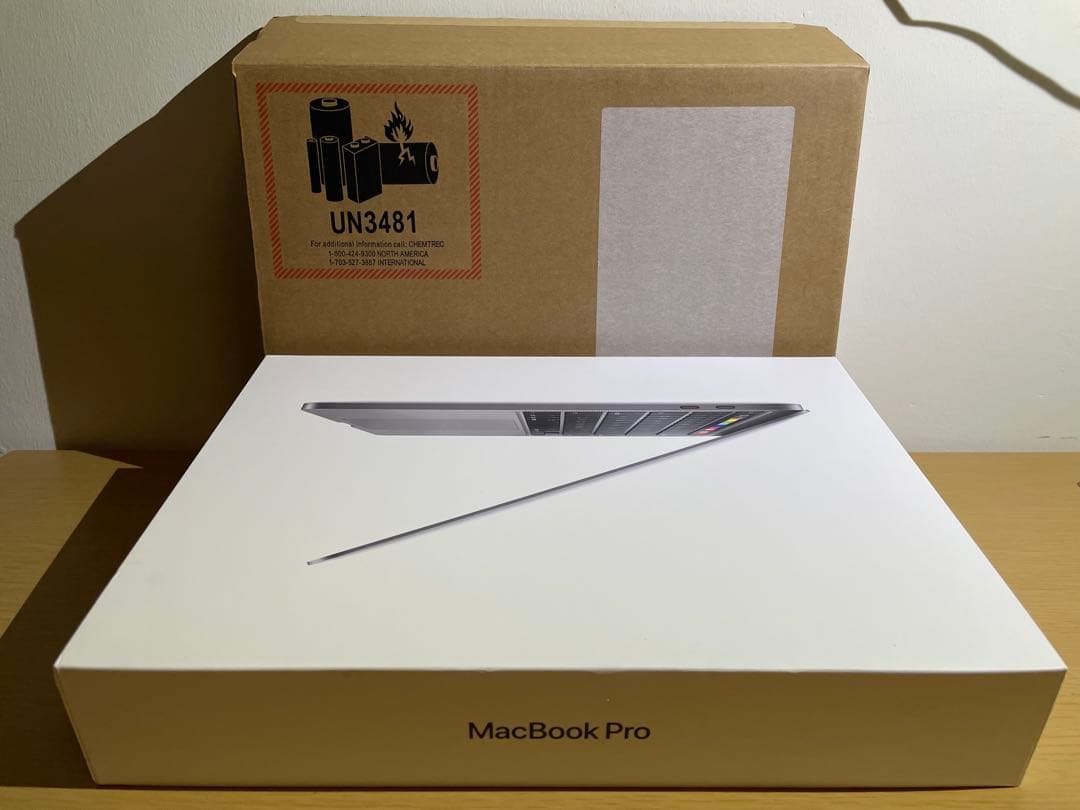 『美品』 MacBook Pro 2020 i7チップ充電回数37回容量 99%