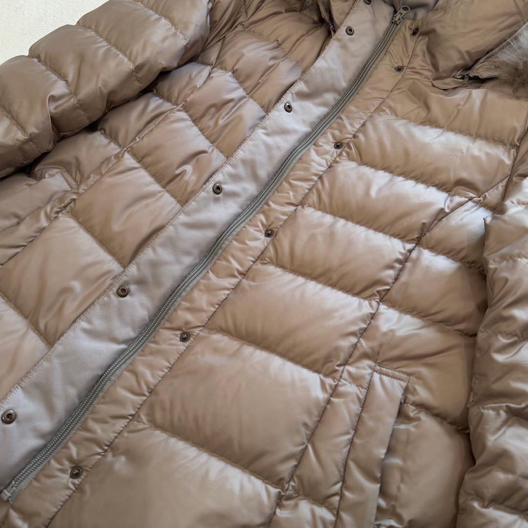 23区　シレータフタロングダウンコート　洗える　ラクーンファー　グレージュ　3L